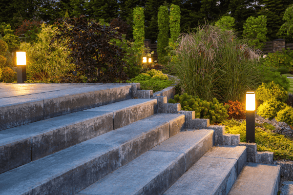 Les nombreux atouts de l'éclairage solaire dans les jardins